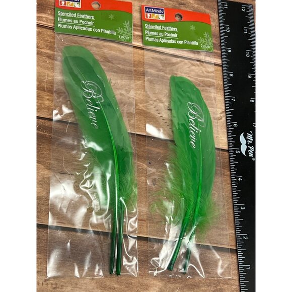 ArtMinds GREEN BELIEVE Stenciled Feathers 2 PACKS OF 2 279686 HOLIDAY - Picture 2 of 2